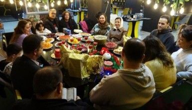 İranlılar 21 Aralık gecesini Van'da kutladı