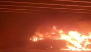Bursa'da seyir halindeki yolcu otobüsü alev alev yandı