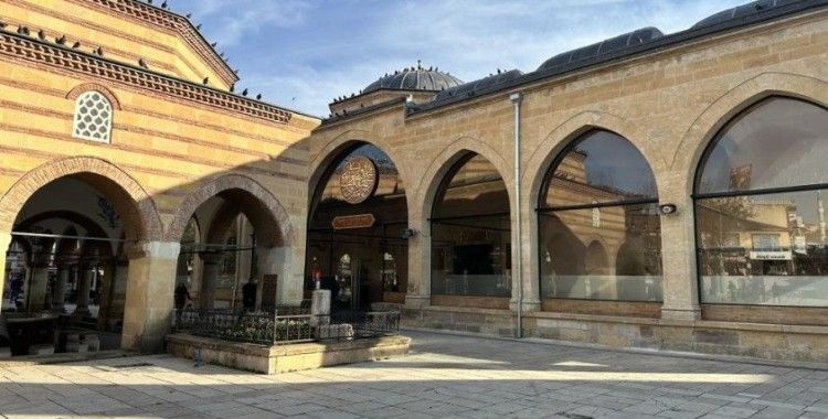 Kastamonu'da 517 yıllık tarihi cami tadilat için ibadete kapatılıyor