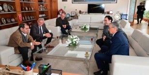 Galatasaray Başkanı Dursun Özbek, Kemer'de ziyaretlerde bulundu
