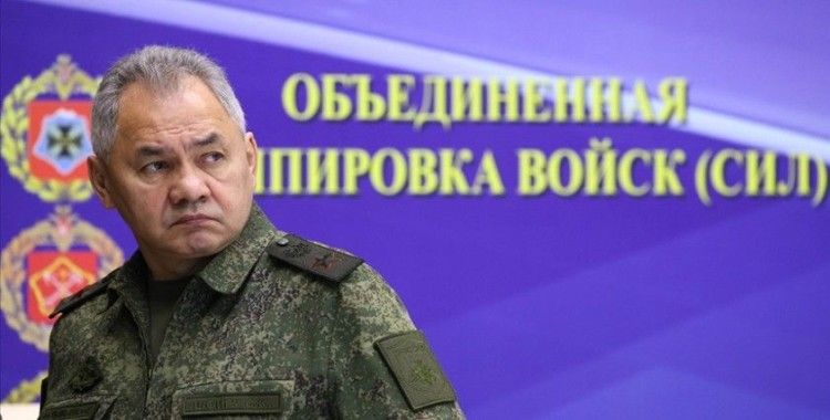 Şoygu, Ukrayna'da savaşan Rus askeri birlikleri denetledi