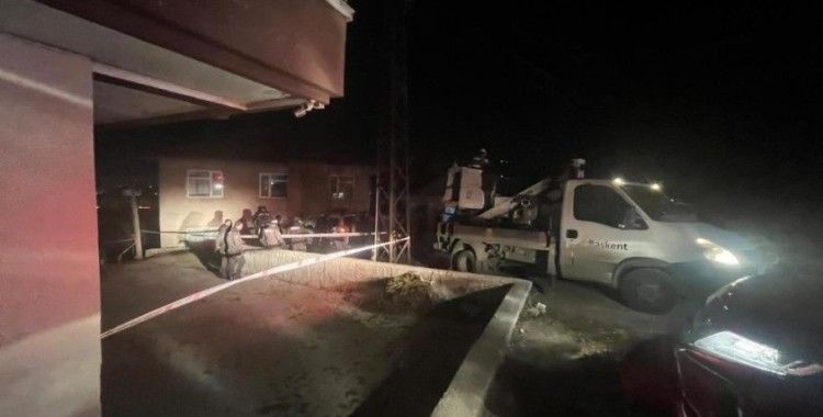 Ankara'da bina girişinde göçük meydana geldi, 19 daire tahliye edildi