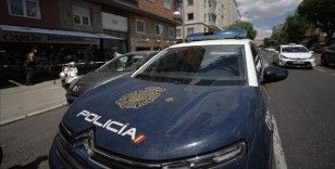 İspanya'da iki kiliseye palayla saldırıda 1 rahip öldü, 4 kişi yaralandı