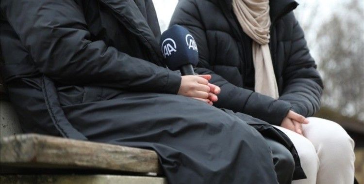 Fransa'da kendilerini darbeden polislere şiddetten ifadeye çağrılan iki başörtülü kadın hakkını arıyor