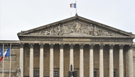 Fransız Adalet Bakanı'ndan parlamentoda hakaret içeren hareket