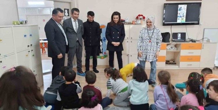 Vali Vekili Dilce’den anaokulu öğrencileri ve depremzedelere ziyaret
