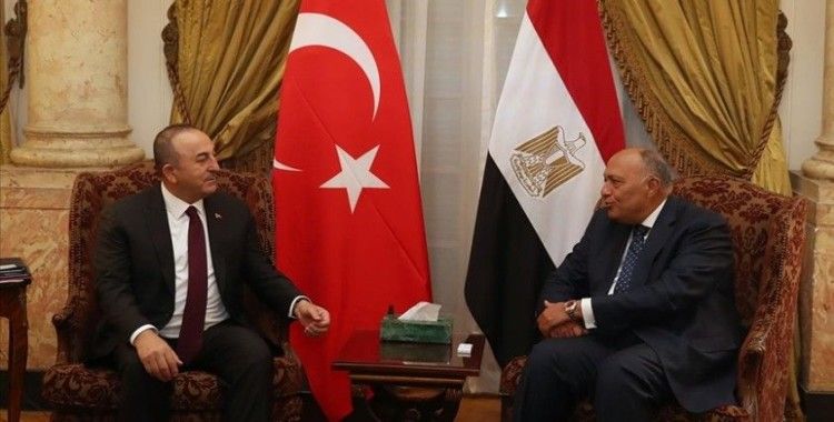 Bakan Çavuşoğlu, Mısırlı mevkidaşı ile görüşmelerinde tarafların ilişkileri güçlendirme iradesi gösterdiğini açıkladı