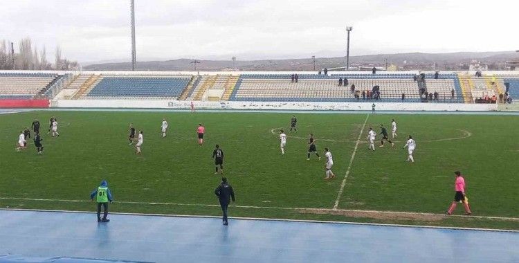 TFF 3. Lig: Kırıkkale BA: 0 - Kuşadasıspor: 0
