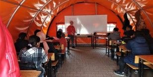 Erzincan’dan Malatya’ya giden gönüllü öğretmenler ders başı yaptı
