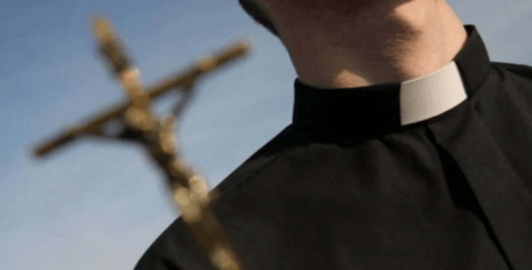 Polonya'da sarhoş rahip kiliseden kovuldu