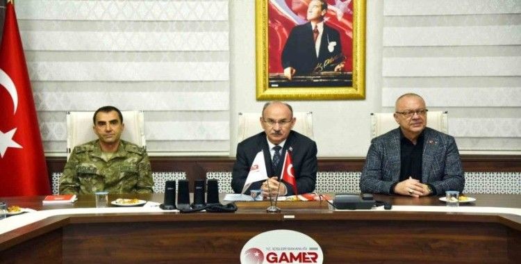 Manisa’da deprem bölgesi için Ramazan kolisi kampanyası başlatıldı
