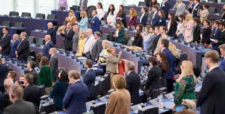 Avrupa Konseyi’nde depremzedeler için saygı duruşu
