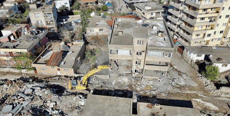 Hatay'ın Hassa ilçesinde 191 binanın enkazı kaldırıldı