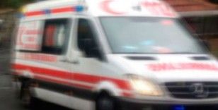 Ağrı'da ambulans kaza yaptı: 3 yaralı