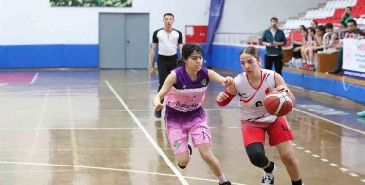 Aydın’da ’U16 Kızlar Bölge Şampiyonası’ tamamlandı
