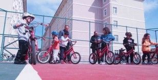 Muğla’da depremzede çocuklara bisiklet eğitimi
