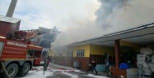 Artvin'de çay fabrikasında çıkan yangına müdahale ediliyor