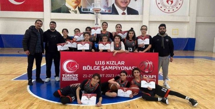 Büyükşehir Belediyespor U-16 Basketbol Takımı Anadolu Şampiyonası yolunda
