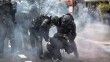 Paris'te polisin protestocuları tehdit etmesine ilişkin soruşturma talebi