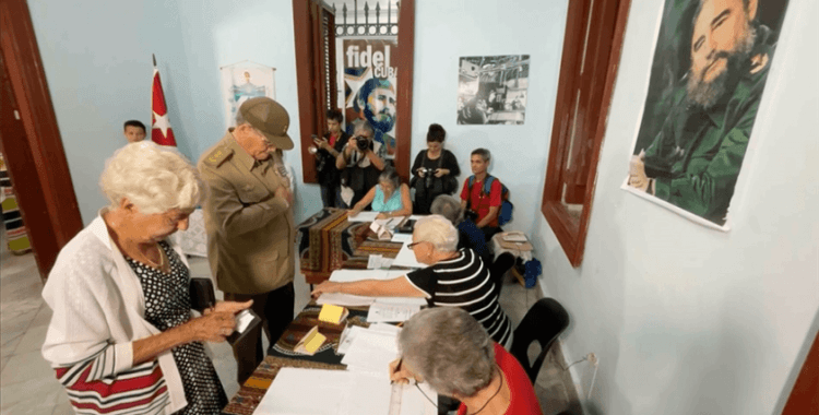 Küba'da halk milletvekili seçimi için oy kullandı