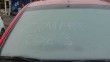 Kars’ta soğuktan araçların camları dondu
