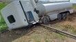 Yozgat’ta devrilen akaryakıt tankerinin sürücüsü yaralandı
