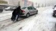 Yozgat’ta yoğun kar yağışı sürücülere zor anlar yaşattı
