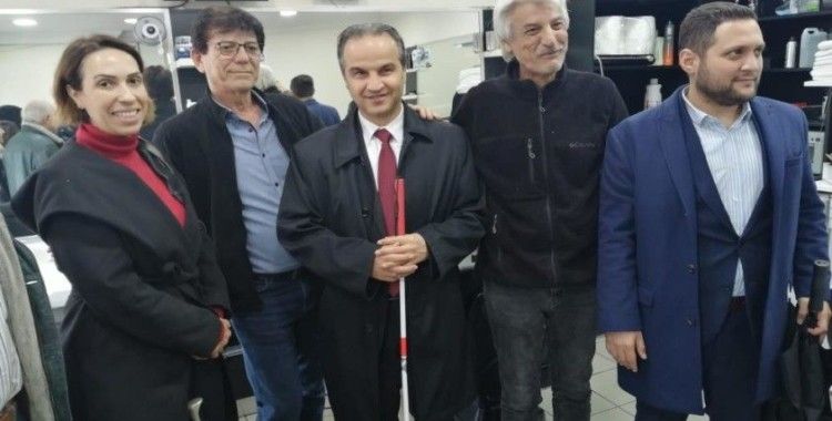 AK Partili görme engelli vekil adayından Kadıköy esnafına ziyaret