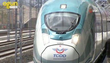 Ankara-Sivas Yükse Hızlı Treni Kırıkkale’de coşkuyla karşılandı