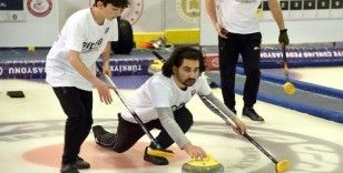 Erzurum’da Curling Heyecanı

