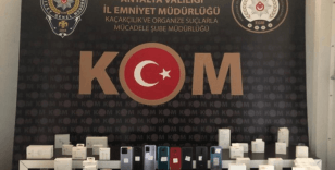 Antalya’da polisten kaçak elektronik eşya ve tütün operasyonu