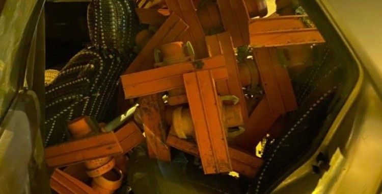 Damlama su borusu ve fiskiye çalan şahsı jandarma yakaladı