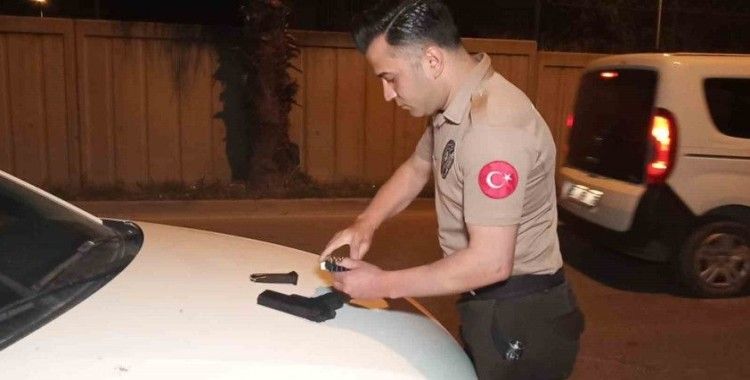Adana’da polis ve bekçiler el bombasıyla eylem yapacak PKK’lı teröristi yakaladı
