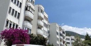 Fethiye'de 4. kattan düşen kadın hayatını kaybetti