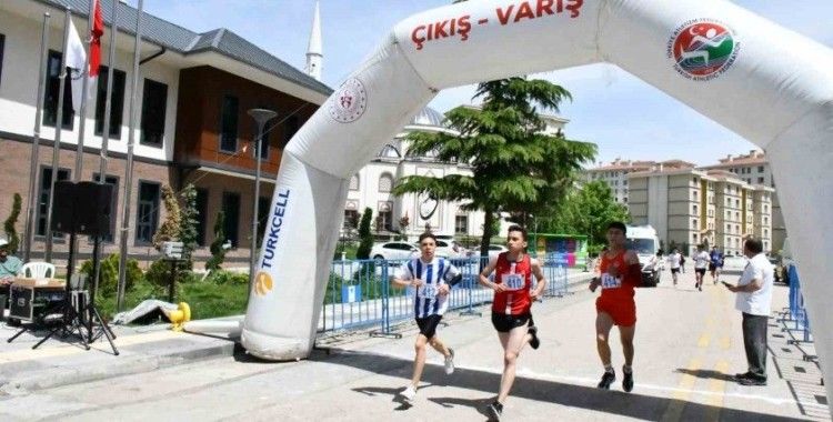 Mamaklı Gençlerin “Gençlik Koşusu”
