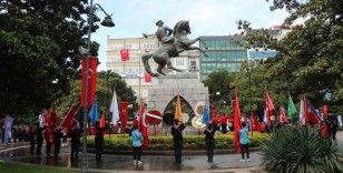 19 Mayıs etkinlikleri Atatürk Anıtı’ndaki törenle başladı
