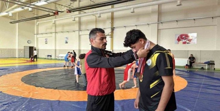 (ÖZEL) Korkuyu hocalarının desteği ile yendi
