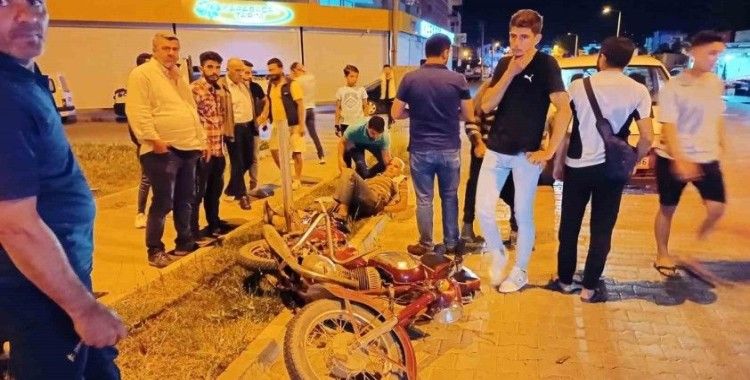 Antalya’da motosikletle otomobil çarpıştı: 1 yaralı
