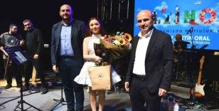 Altınova Gençlik Festivali Nigar Muharrem ve Semicek ile final yaptı
