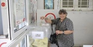 Yurt dışı seçmen kütüğüne kayıtlı seçmenlerin Cumhurbaşkanı Seçimi'nin ikinci turu için oy verme süreci devam ediyor