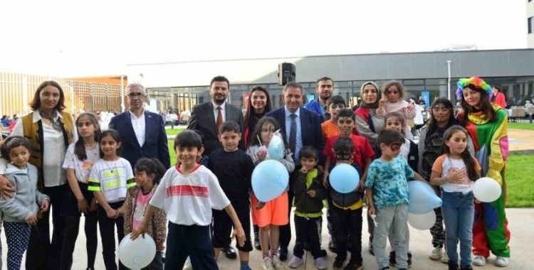 Depremzede vatandaşlara yöresel tatlı ikramı
