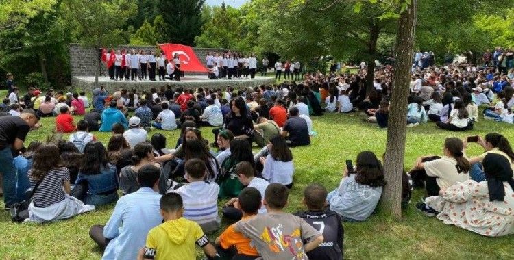 Öğrenciler LGS stresini Elazığ Hipodromunda attı
