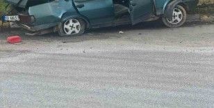 Kamyon ile otomobilin çarpıştığı kazada 1 kişi yaralandı
