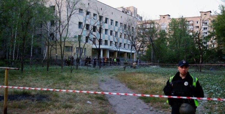 Rusya'dan Kiev'e füze saldırısı: 1'i çocuk 3 ölü