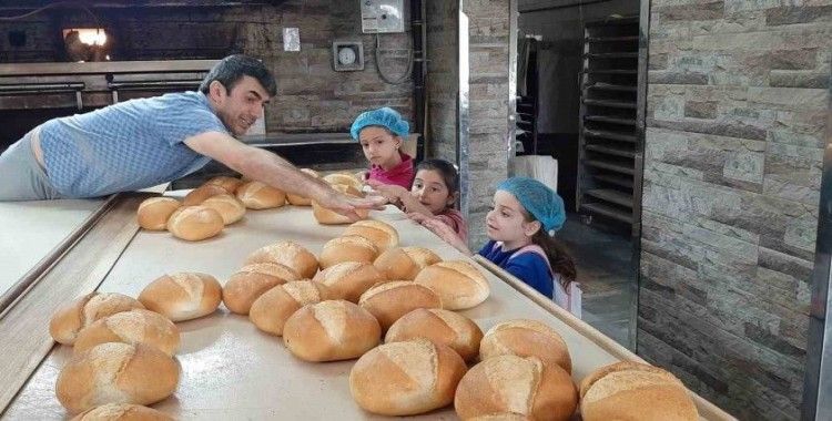 Minik öğrenciler ekmeğin yapılışını öğrendiler
