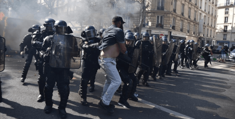 Paris'te emeklilik reformu karşıtı gösteride 28 kişi gözaltına alındı
