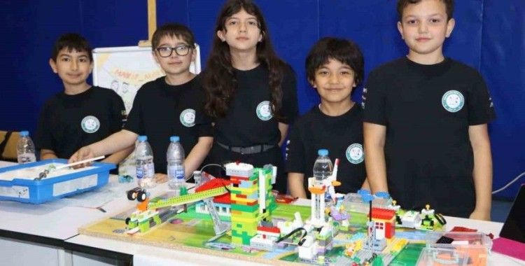 Gençlerin tasarımlarına yoğun ilgi
