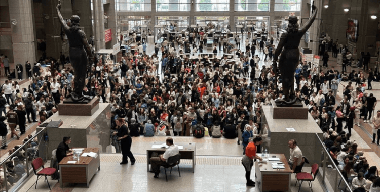 İstanbul Adliyesi'nde icra ve zabıt katipliği sınavı yoğunluğu