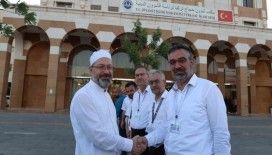 Diyanet İşleri Başkanı Erbaş, Medine’de Türk Hac İşleri Ofisi’ni ziyaret etti
