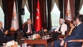 AK Parti heyeti, CHP heyeti ile bayramlaştı